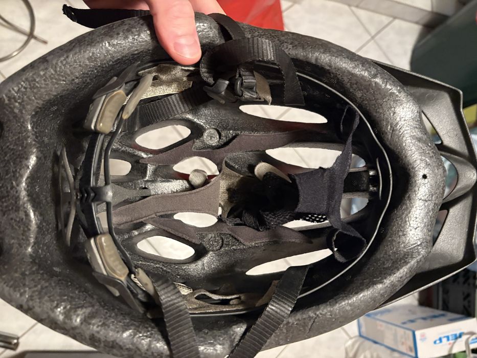 Kask rowerowy MET rozmiar L