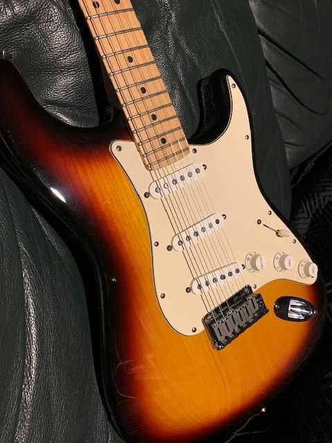Fender Stratocaster USA  2005 R