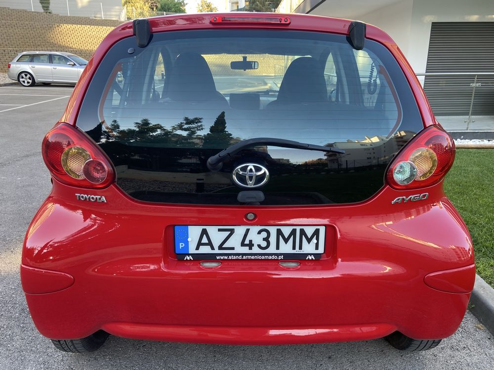 Toyota Aygo • Apenas 103 MIL KM • Multimidia Carplay • IUC € 19,95