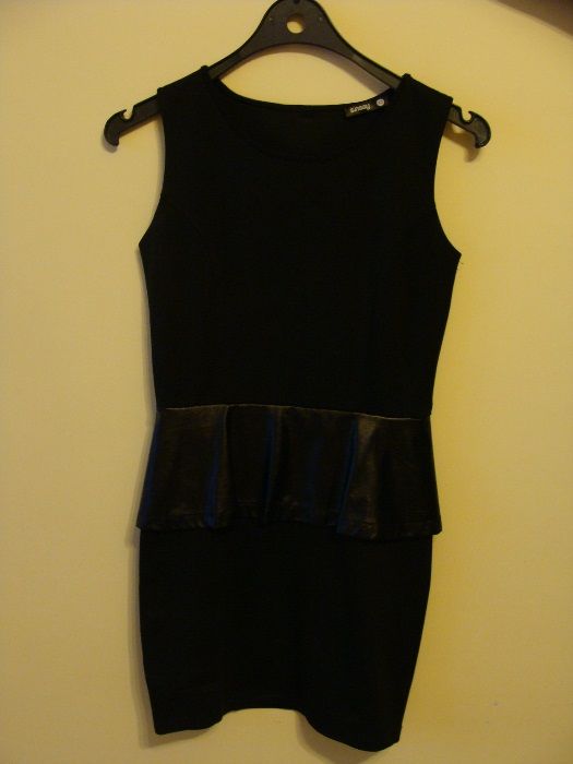Sukienka czarna Sinsay