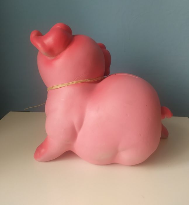 Duża ogromna skarbonka świnka