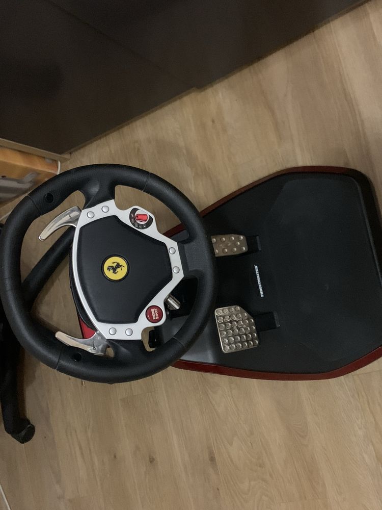 Ігровий руль ThrustMaster Ferrari Wireless GT Cockpit 430 (опис)