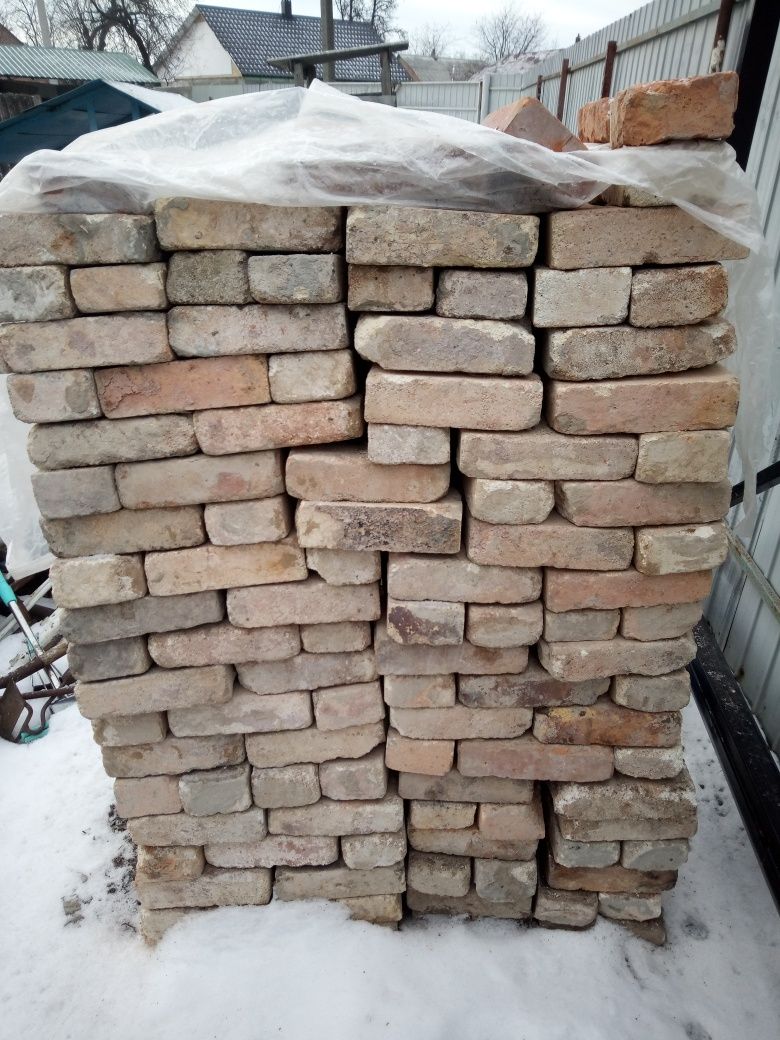 Кирпич вогнетривкий, цегла красна. шифер, брус  60-120, дрова рубані.
