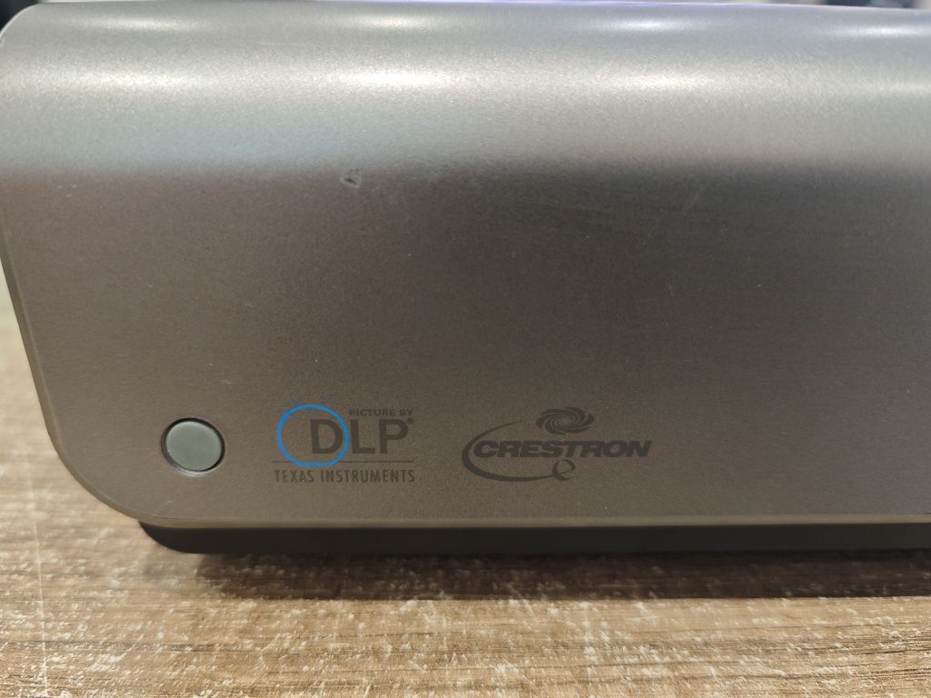Projektor optoma ex 784