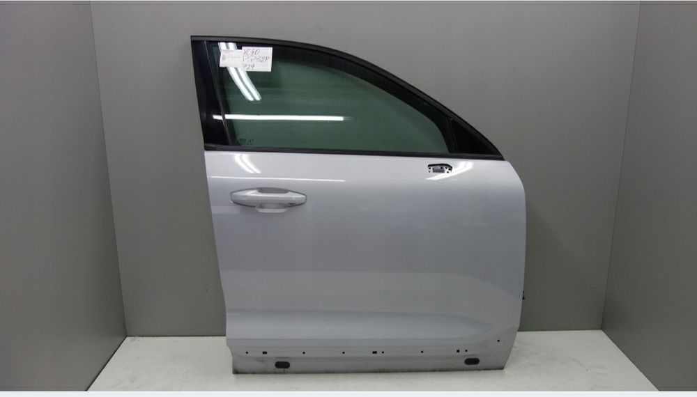 Двері передні задні праві Volvo xc-40 c40 хс40 recharge ev400 707 729