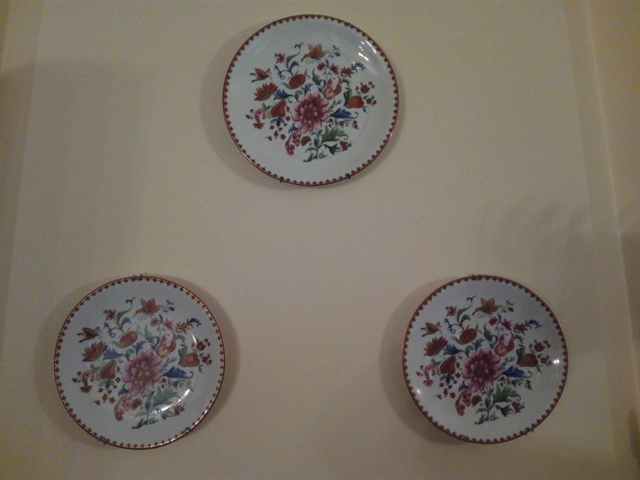 Conjunto de 3 Pratos da Companhia das Índias_Imaculados.