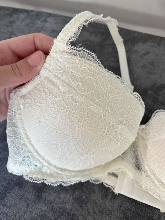 Ліфчик білий бюстгальтер