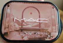 MAC paleta cieni do powiek Burgundy Connect In Colour