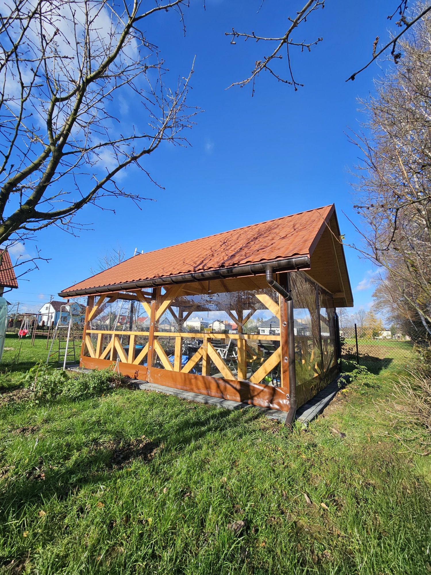 Plandeki osłony tarasowe plandeka