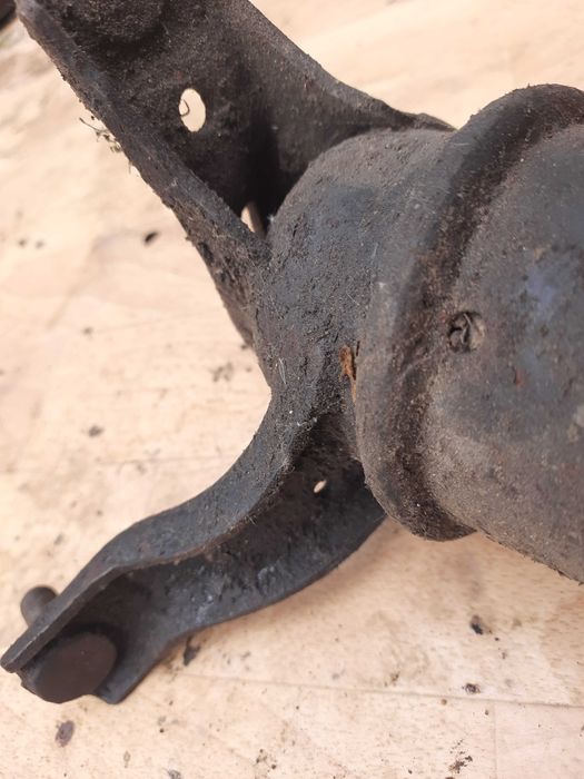 подушка мотора двигуна тойота Кемрі 40 бензин 2.4 Camry XV40