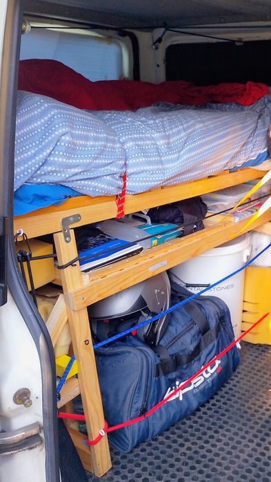 Ford Transit Campervan - Dormitorio