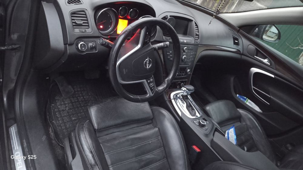 Продаю Opel Insignia