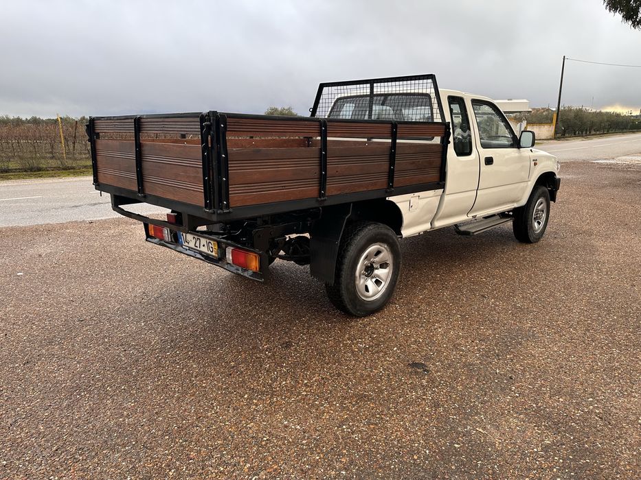 Toyota Hilux 2.4D 4x4 Kingcab