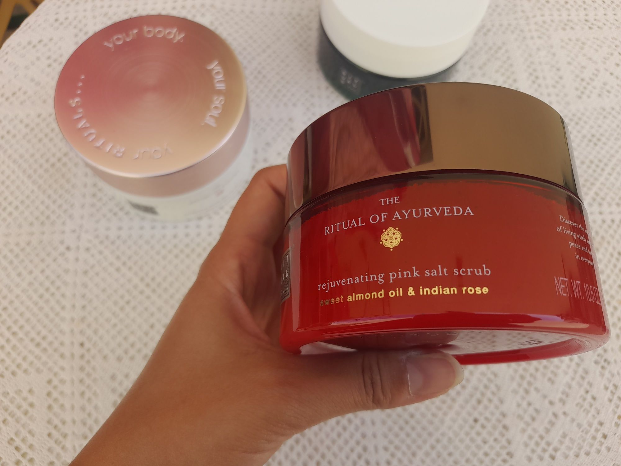 Esfoliantes Rituals of Sakura, Jing e Ayurveda