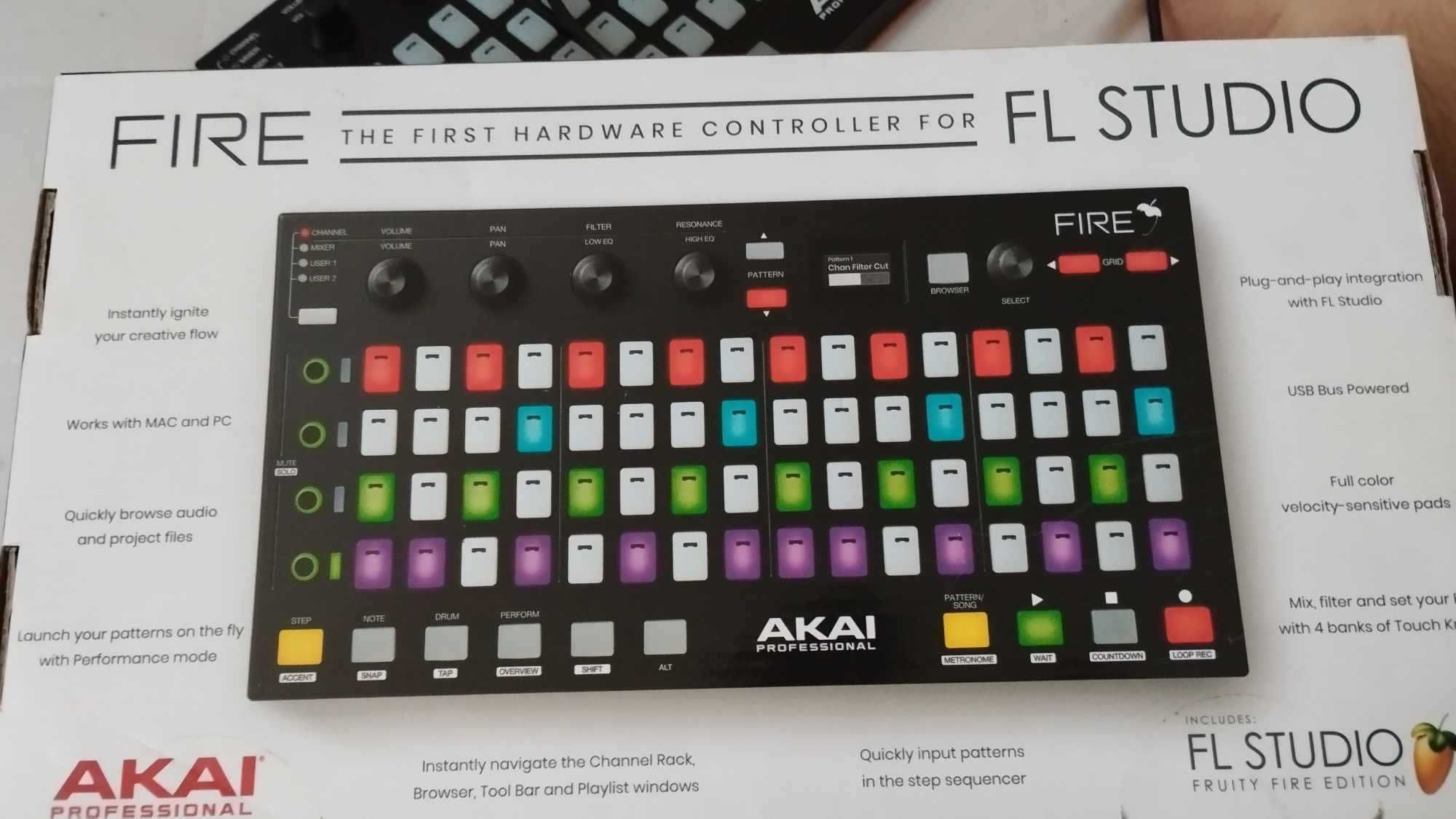 Akai proffesional fire kontroler daw.