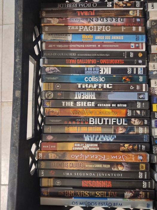 Lote de 242 DVDs