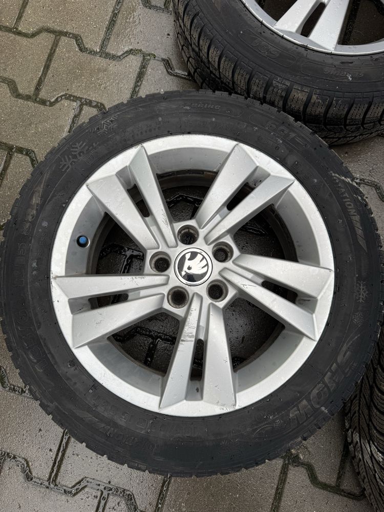 Felgi z oponami R15 5x100 Skoda Fabia 3 oryginalne TMPS Cygnus