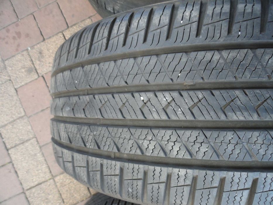215/40R18 Vredestein 2 sztuki CAŁOROCZNE 2021 rok