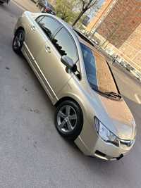 Продам Honda Civic 2008год автомат