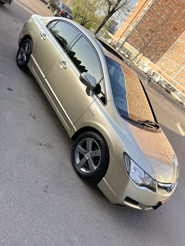 Продам Honda Civic 2008год автомат