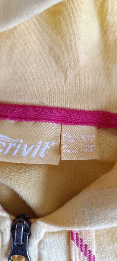 Bluza z kapturem zapinana na zamek