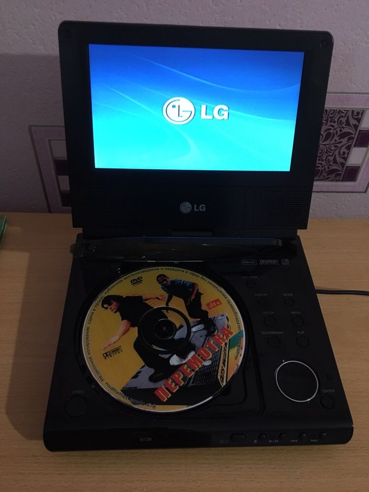 DVD-Плеер LG DP-272B