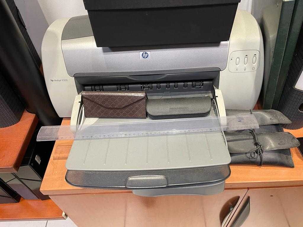 Impressora papel A3 HP deskjet 9300