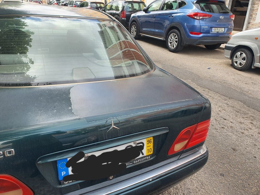 Mercedes e 220 

Carro necessista de alguns cuidado