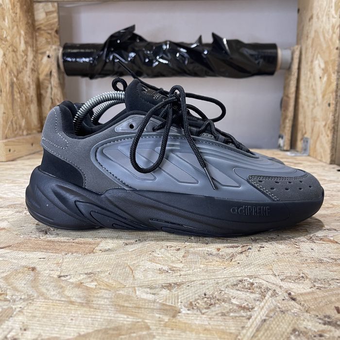 Чоловічі кросівки Adidas Ozelia grey