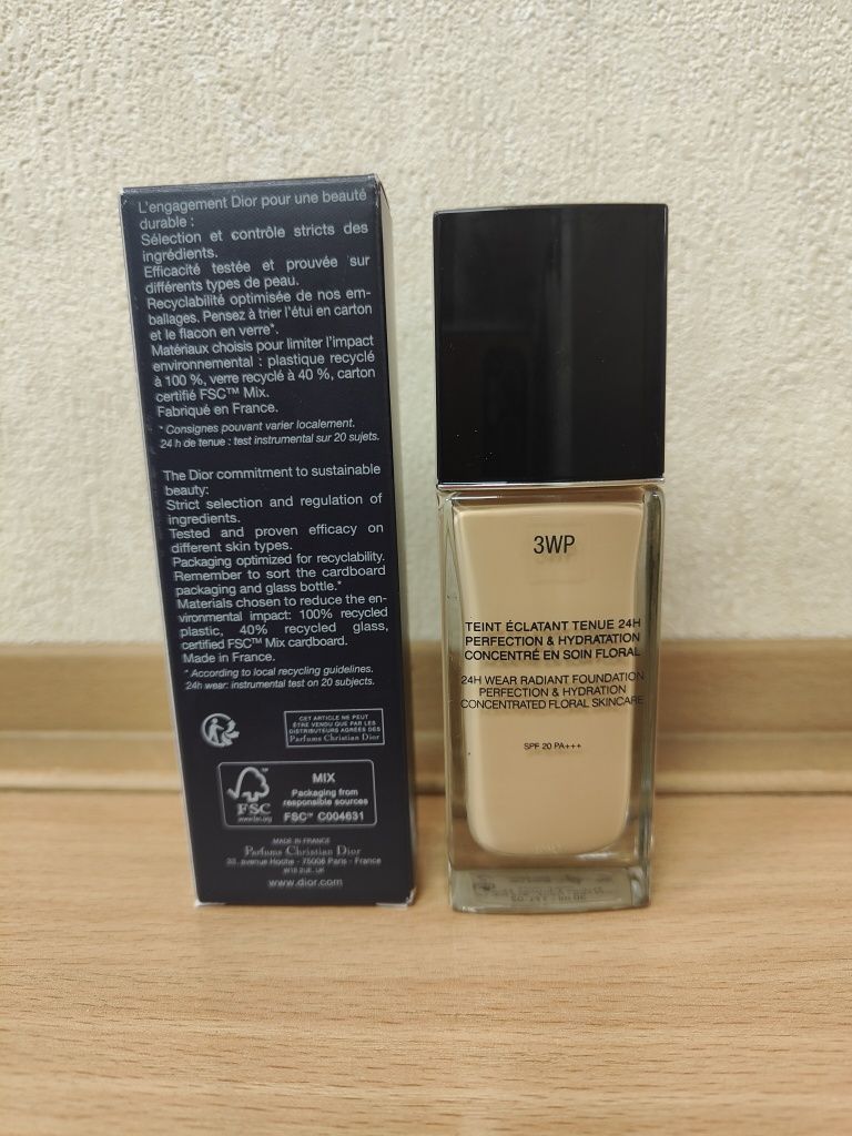 Тональное средство Dior Forever Skin Glow тон 3WP