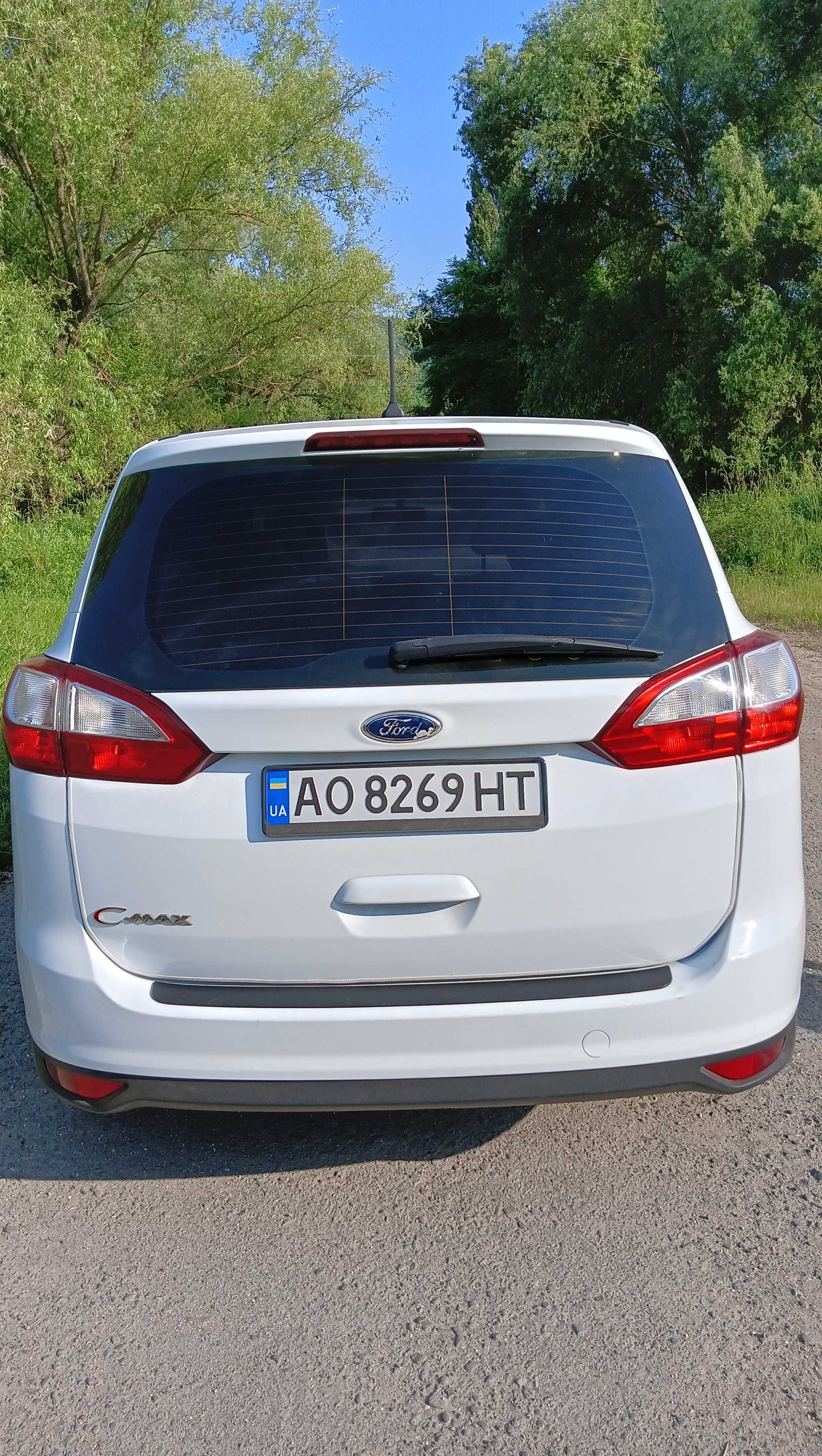 Автомобіль Ford Grand C-Max