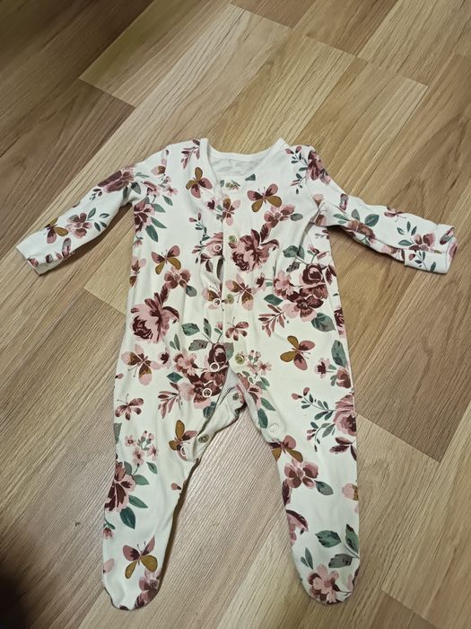 Дитячий одяг для новонароджених дітей