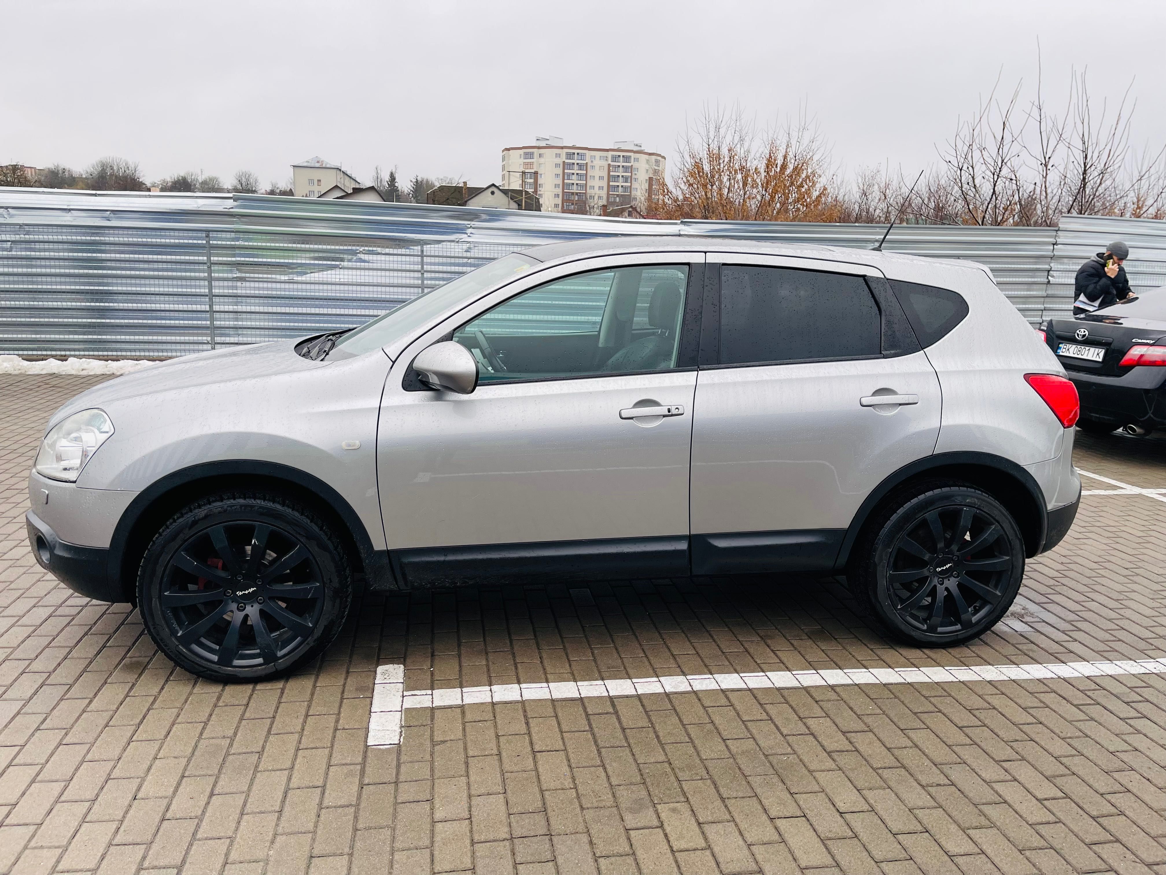 Автомобіль Nissan Qashqai 2010 рік