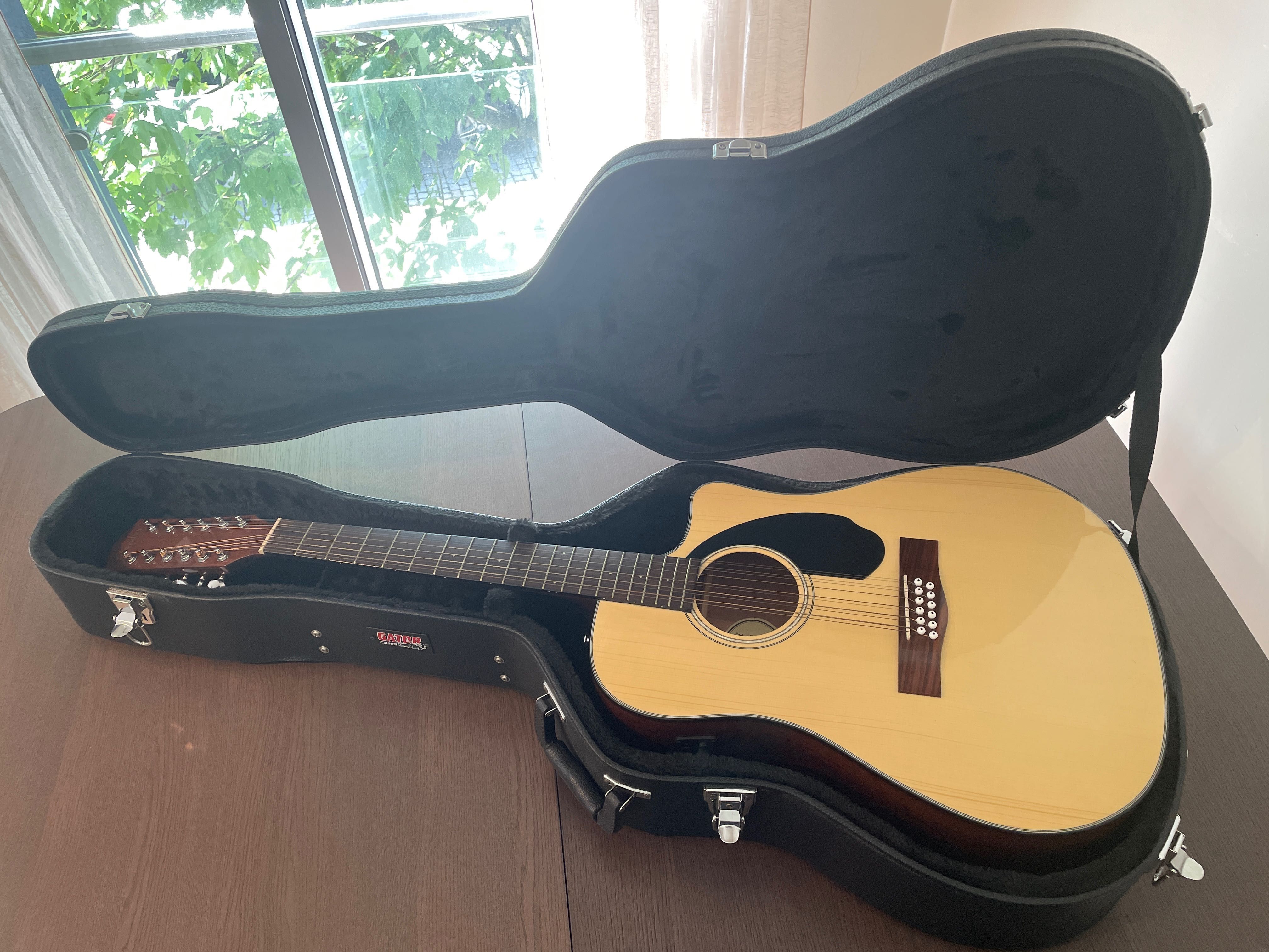 Fender 12-string acoustic guitar (CD-60SCE-12 Nat) + Case