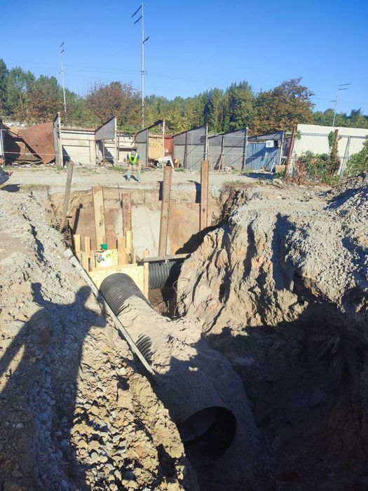 Проколи під дорогою / Водопровідні та каналізаційні роботи
