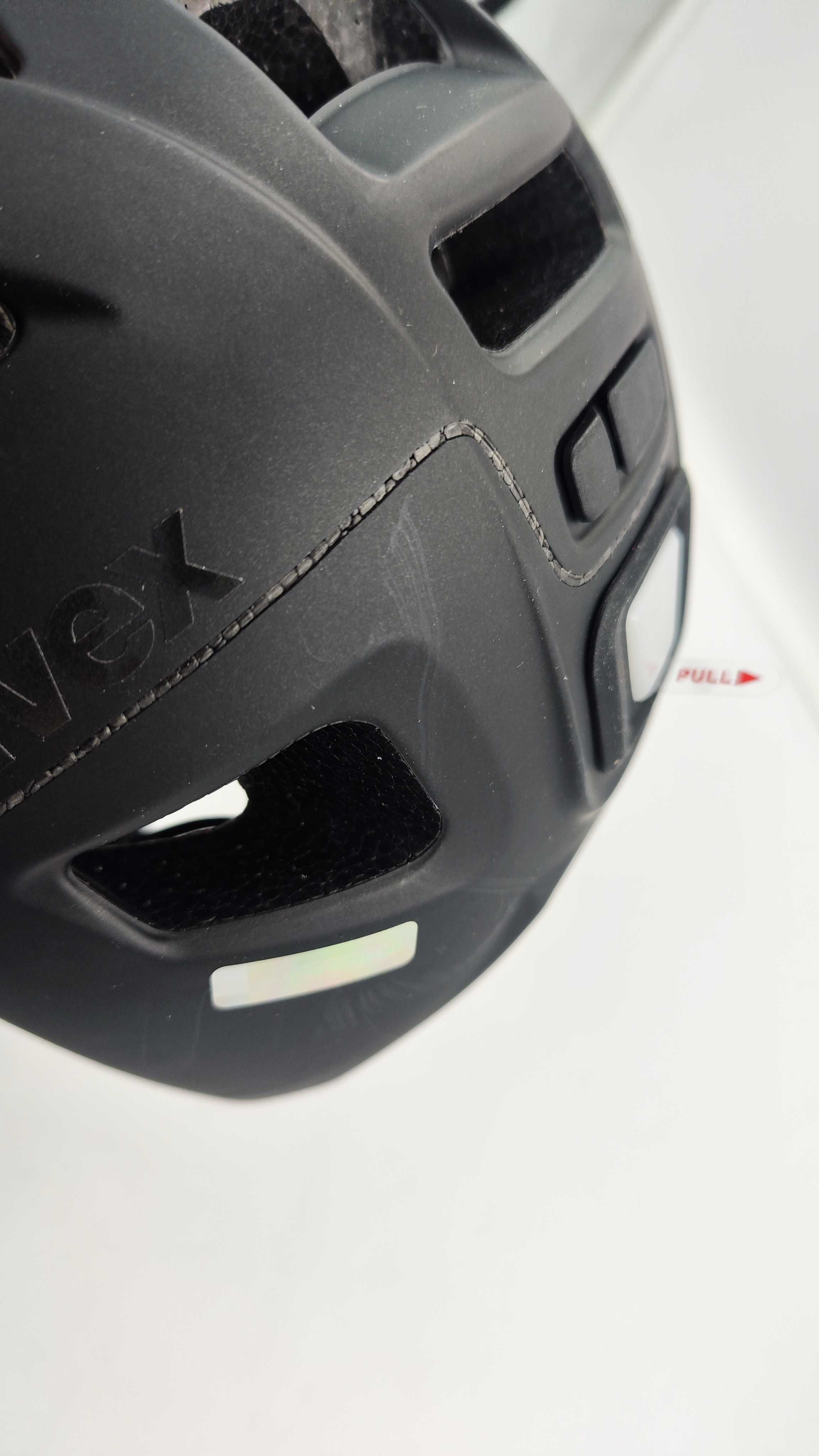 Kask rowerowy Uvex Finale Visor r. 52-57 lampa LED (AK7)