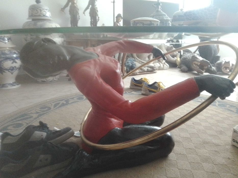 mesa escultura africana