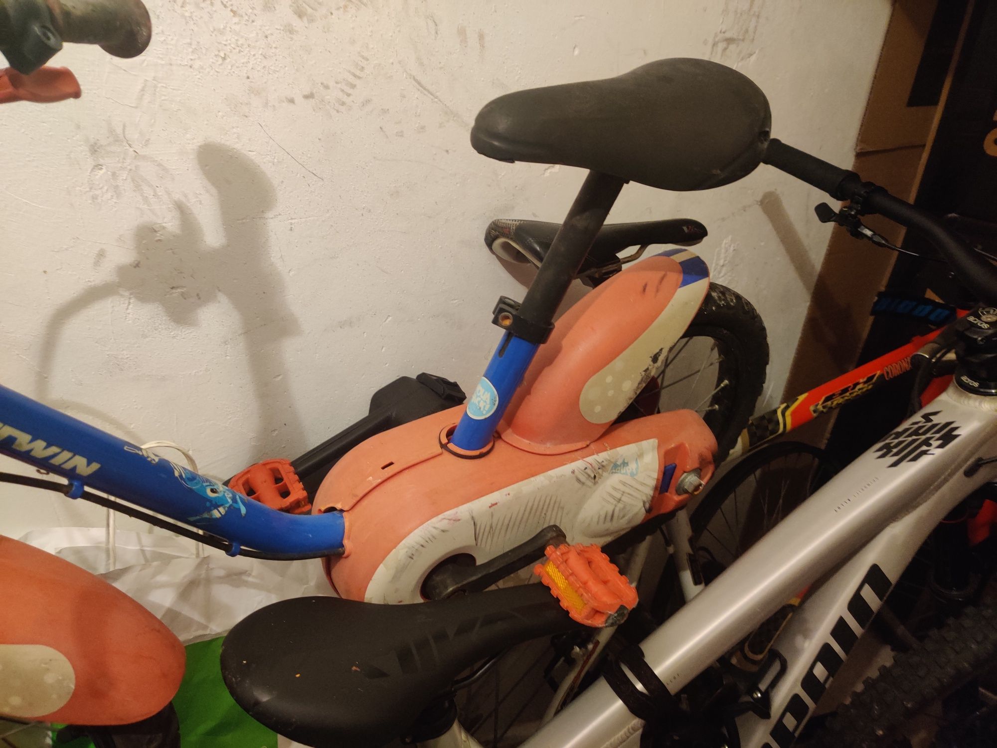 Bicicleta de criança com pedais da Btwin