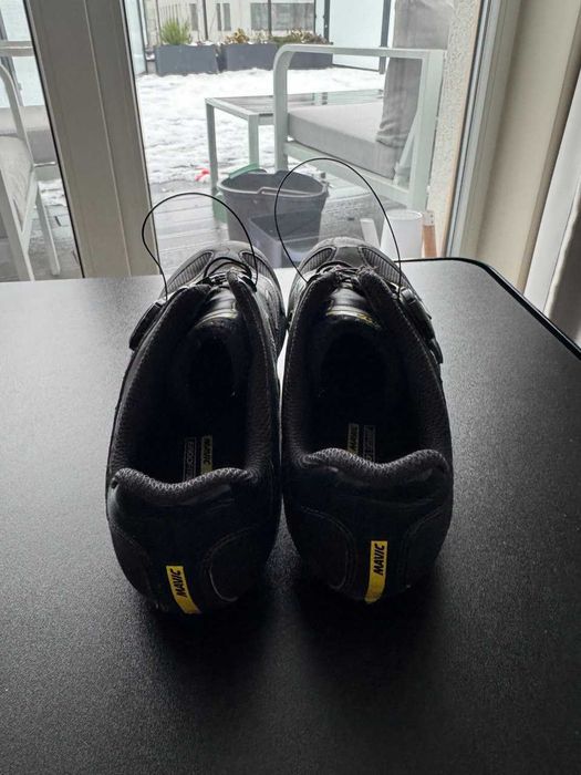 Buty szosowe Mavic Cosmic Elite, rozm. 42, czarne‑biało, dobry stan