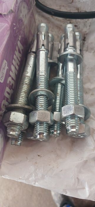 Анкер клиновый усиленный м10х100 м12х120