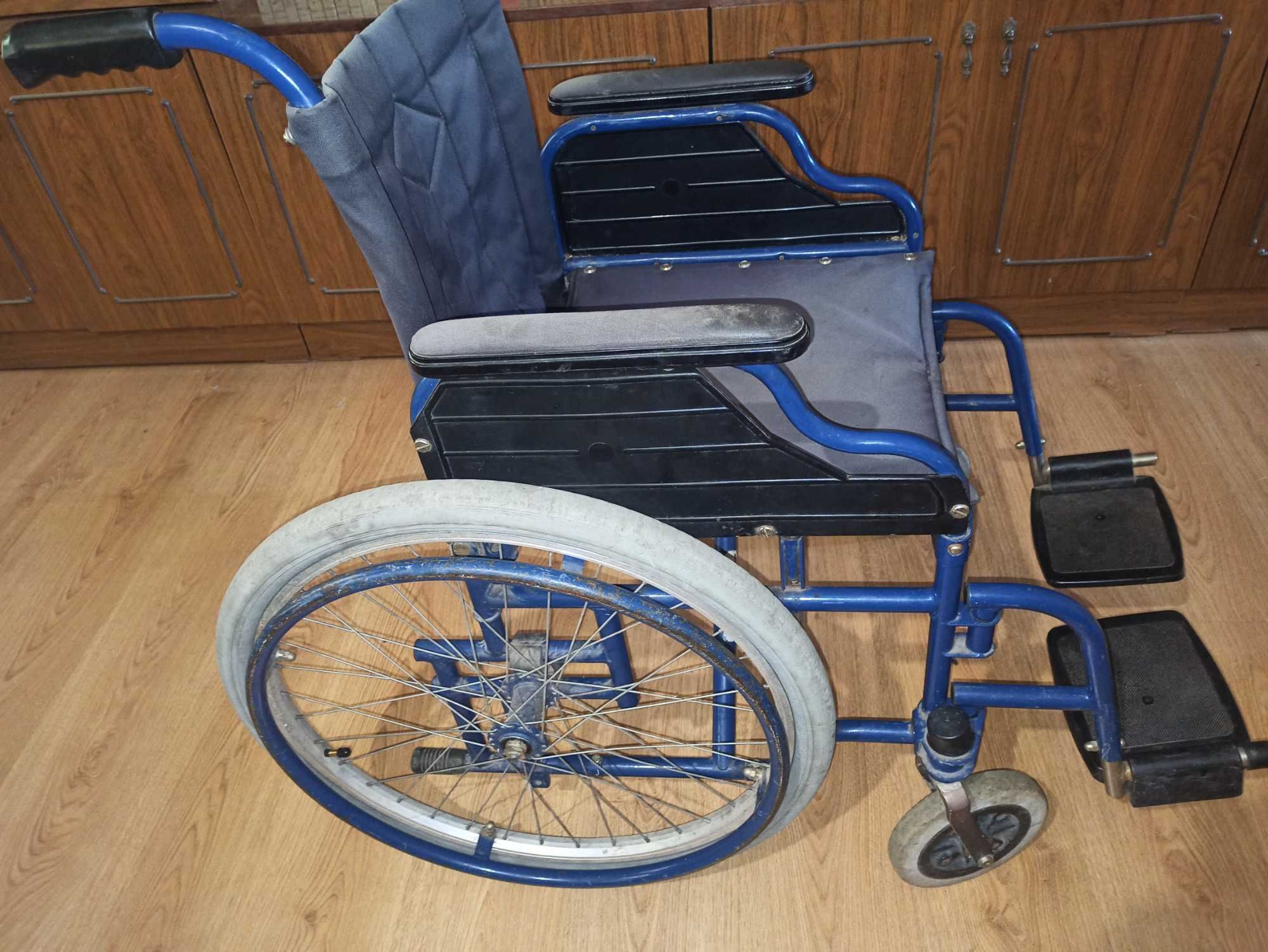 Продаю інвалідний візок, коляску