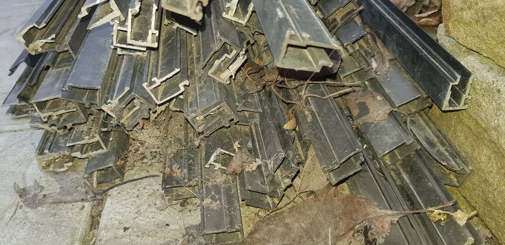 Анодированный алюминиевый профиль.