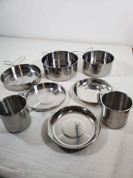 Zestaw naczyń kempingowy ze stali nierdzewnej 8 części Nowy