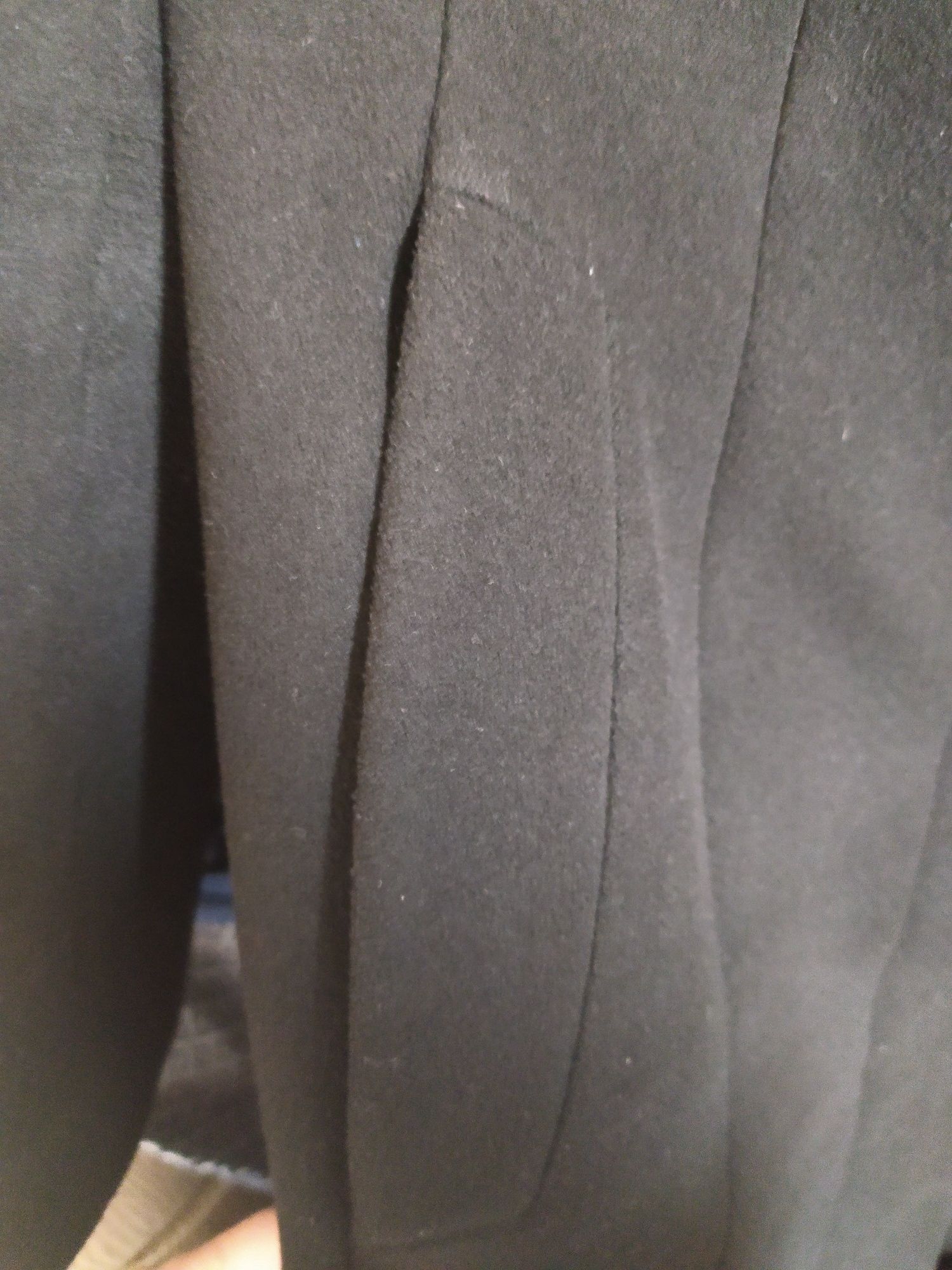 Женское чёрное демисезонное пальто 46 размера