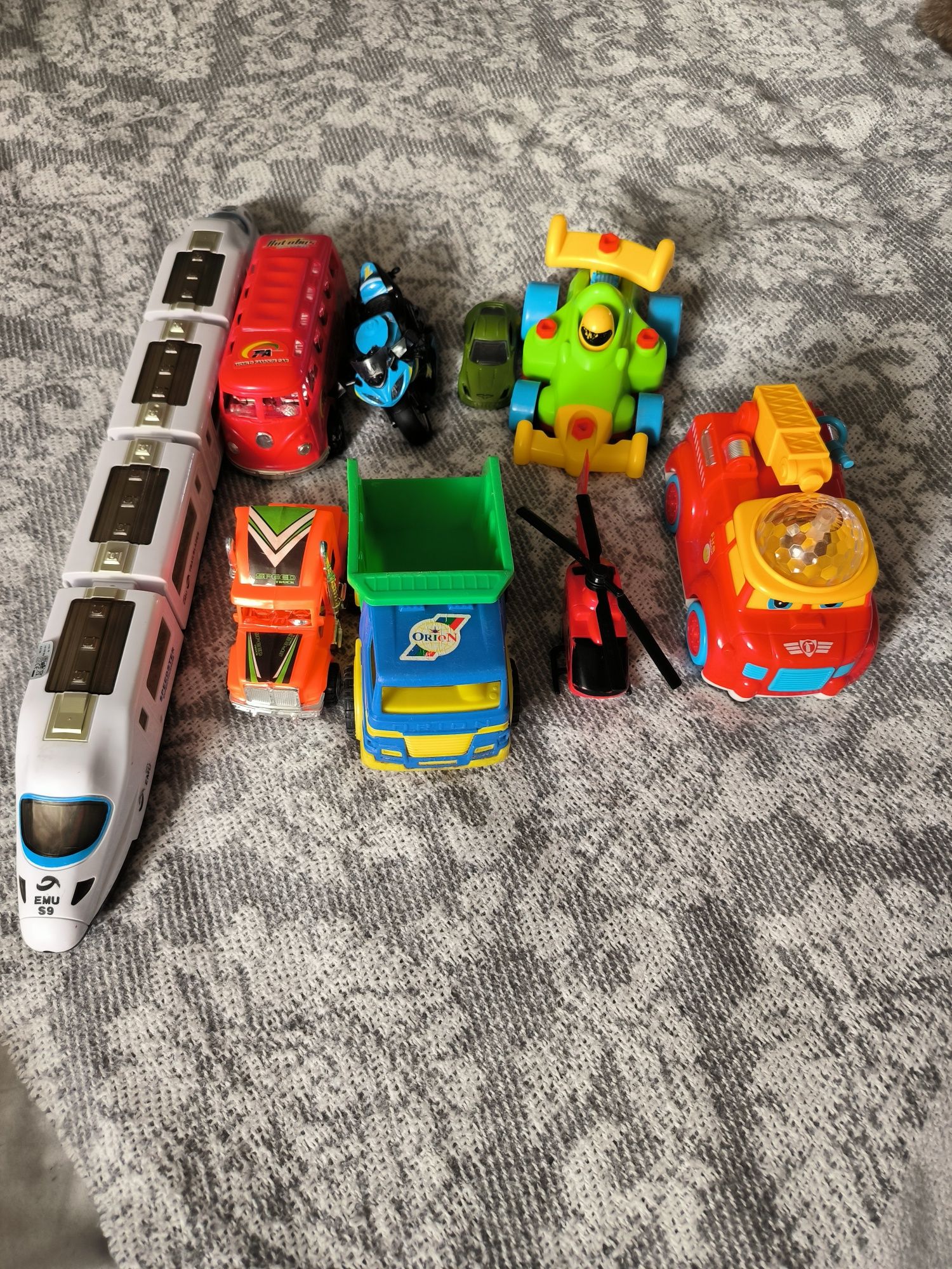 Машинки игрушки для детей