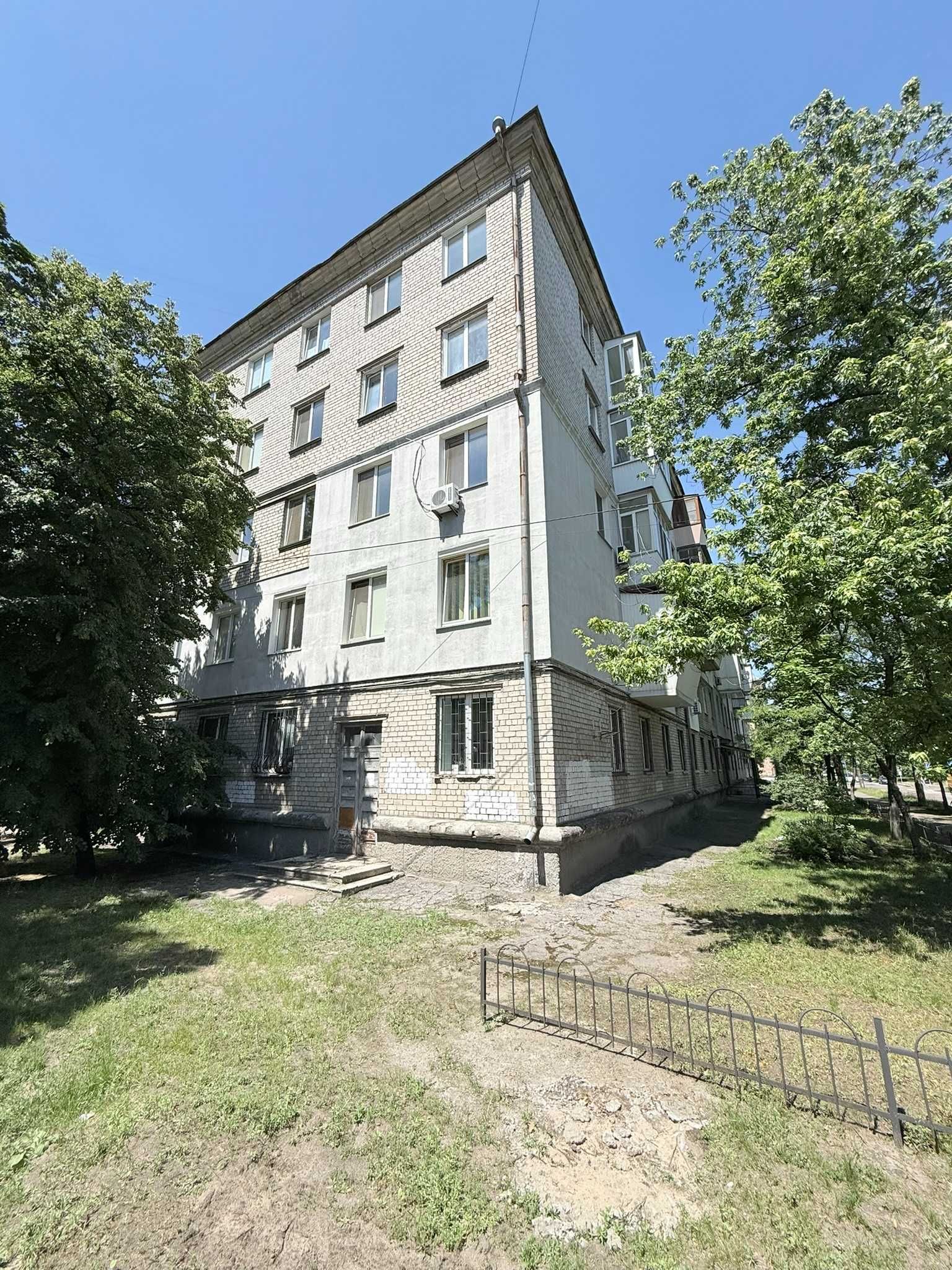 3-к, м. Дарниця, сталінка, Набоки (Бажова).