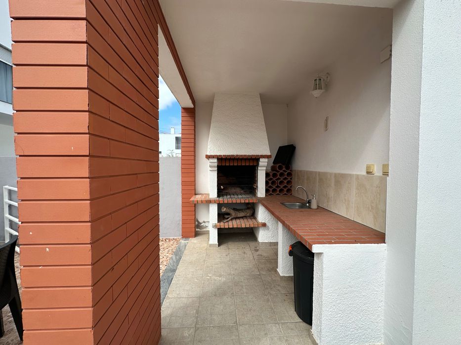 Moradia T4 para Arrendamento de Longa Duração – Lourinhã