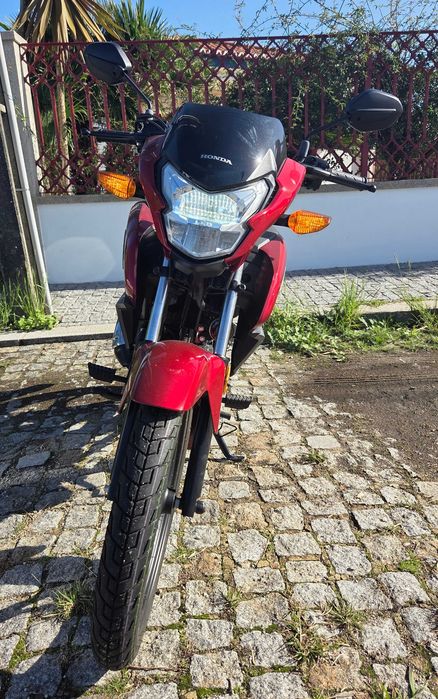 Honda CB125F — Apenas 50 km! Como nova!