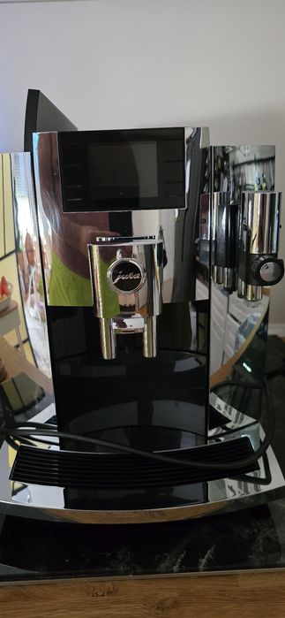 Ekspres do kawy Jura E8