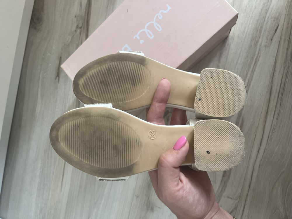 Buty dla dziewczynki biale